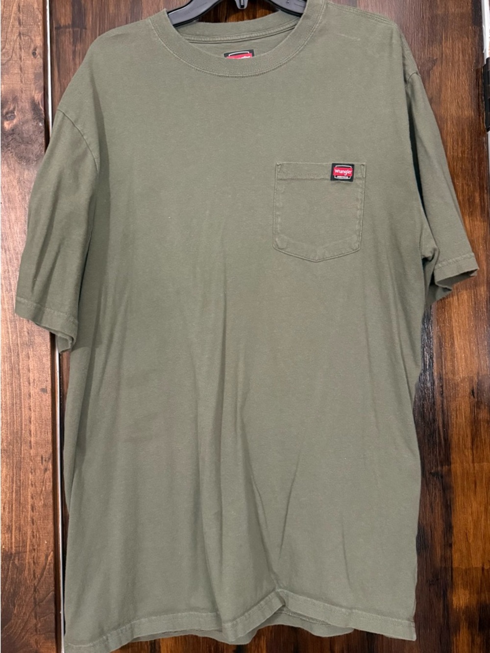 2 Wrangler Men’s XLT Green and Grey Short Sleeve Tee